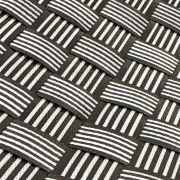 Henri Bendel Bag Large Woven Centennial Brown White Woven Stripe Market Tote - Picture 11 of 17